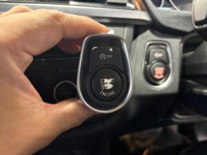 BMW　3シリーズ　スタートスイッチ交換