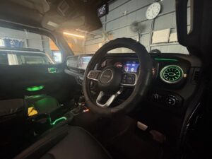 JEEP　ラングラー　アンビエントライト取り付け