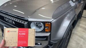 トヨタ　ランクル250　カーセキュリティ　IGLA ALARM取り付け