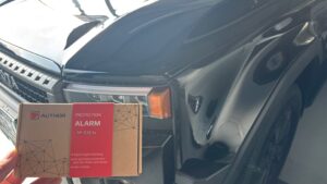 トヨタ　ランクル250　カーセキュリティIGLA ALARM取り付け
