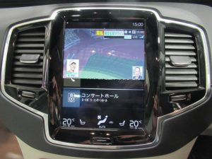 ボルボ　XC90　地デジチューナー　DVDプレイヤー　AVインターフェイス取り付け