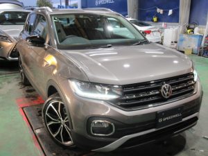 ＶＷ　Ｔ－ＣＲＯＳＳ　エシュロンNANO-FILボディーコーティング施工