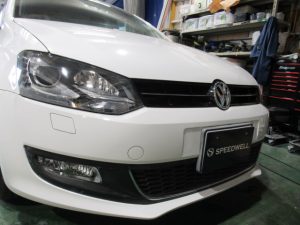 VW ポロ　ヘッドライト研磨