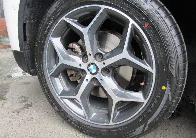 BMW X1(F84) ブレーキパッド、ディスクローター、タイヤ交換