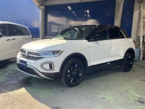 フォルクスワーゲン　Ｔ－ＲＯＣ　ボディーガラスコーティング施工