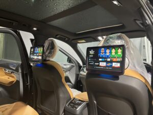 ボルボ　XC90　ヘッドレストモニター取り付け