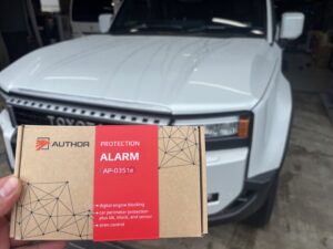 トヨタ　ランクル250　カーセキュリティ　IGLA ALARM