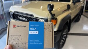 トヨタ　ランクル70　カーセキュリティIGLA2+取り付け