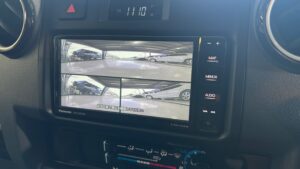 トヨタ　ランクル70　ナビ、フロントカメラ、ドラレコ取り付け