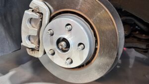 トヨタ　アルファード　ホイールスペーサー取り付け