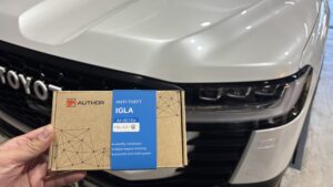 トヨタ　ランクル300　カーセキュリティ　IGLA2+取り付け