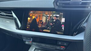 アウディ　A3　TVキャンセラー取り付け