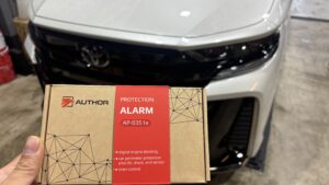 トヨタ　ヴェルファイア　IGLA ALARM取り付け